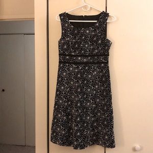 Formal floral print sleeveless dress